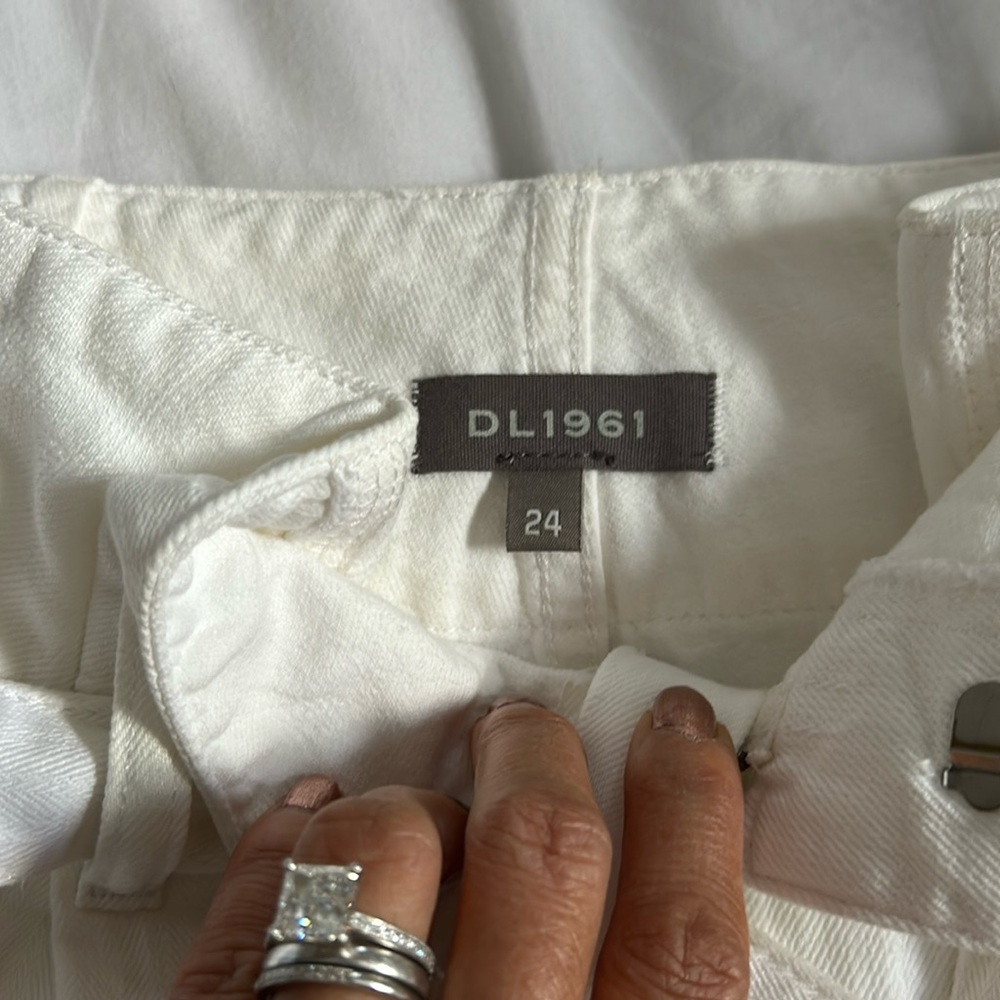 DL1961 cute pants size 24